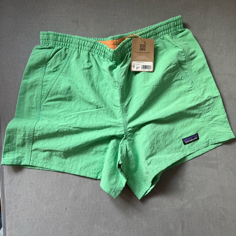 Patagonia Women's Baggies 5 inch Aloe Green